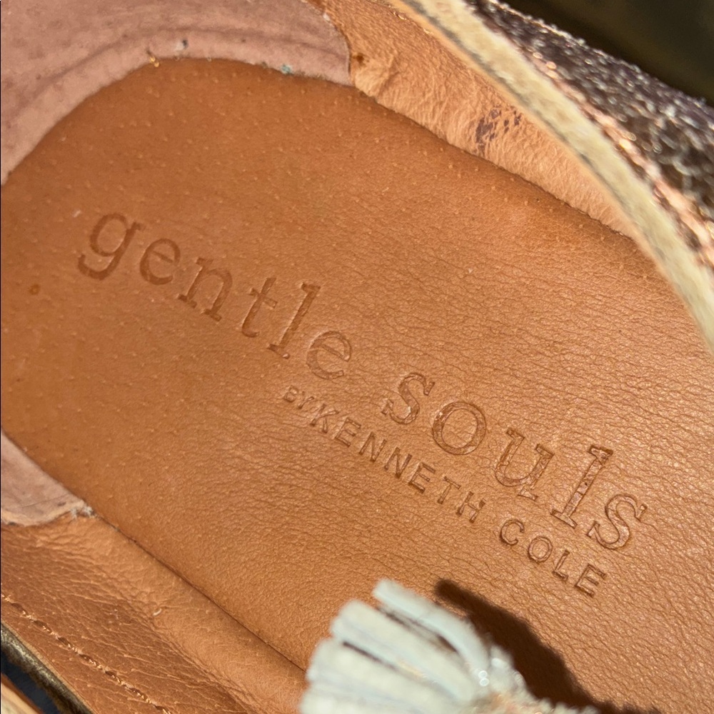 GENTLE SOULS by KENNETH COLE 'Brynn’ Leather Sandals, metallic bronze. 9.5M - Picture 10 of 16